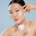 Moisturizing Skin Before Application: A Must-Know for Fragrance Lovers